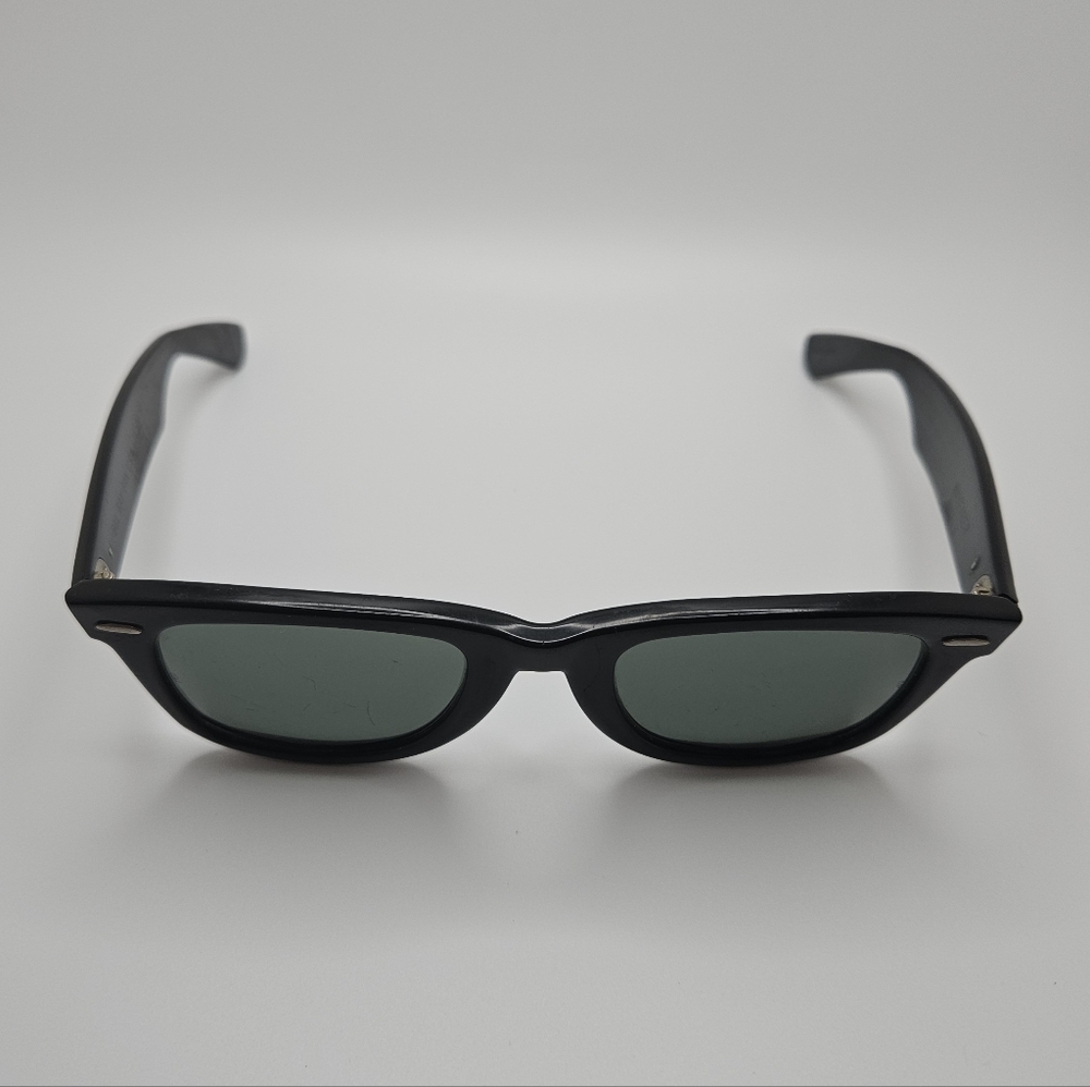 Vintage Ray-Ban B&L Wayfarer sunglasses L2008 - Picture 5 of 13